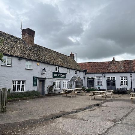 The Crown Inn Gayton  Exterior photo