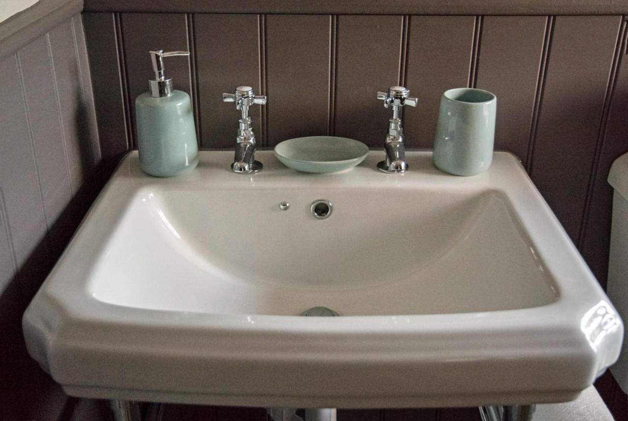 The Crown Inn Gayton  Room photo