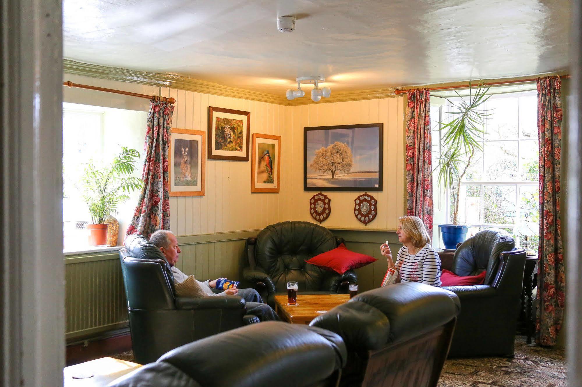 The Crown Inn Gayton  Exterior photo