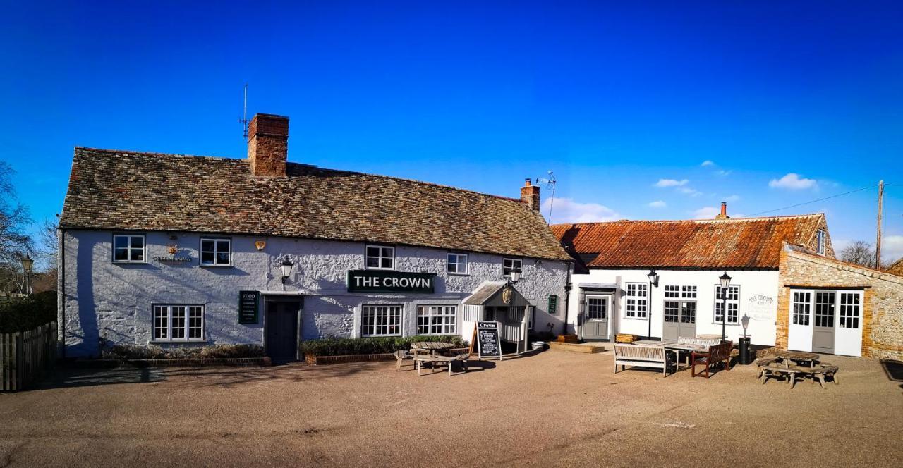 The Crown Inn Gayton  Exterior photo