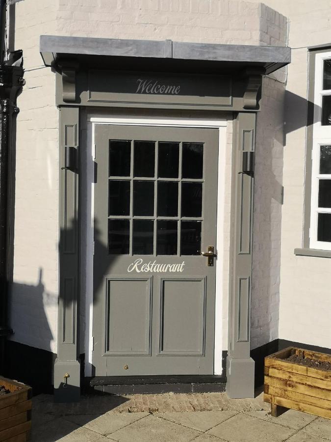 The Crown Inn Gayton  Exterior photo